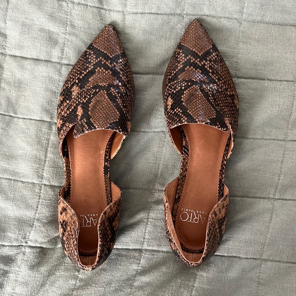 SARTO By Franco Sarto Brown Snakeskin Pointed D'Orsay Flats